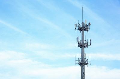 移动通信塔 支撑现代社会的无形基石